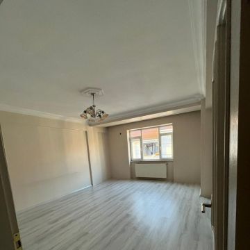 KELVYN ALENCAR PINTURA RESIDENCIAL E OUTROS - Entroncamento - Reparação e Texturização de Paredes de Pladur