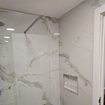 Luis Pacheco - Paredes - Interior Wall Addition