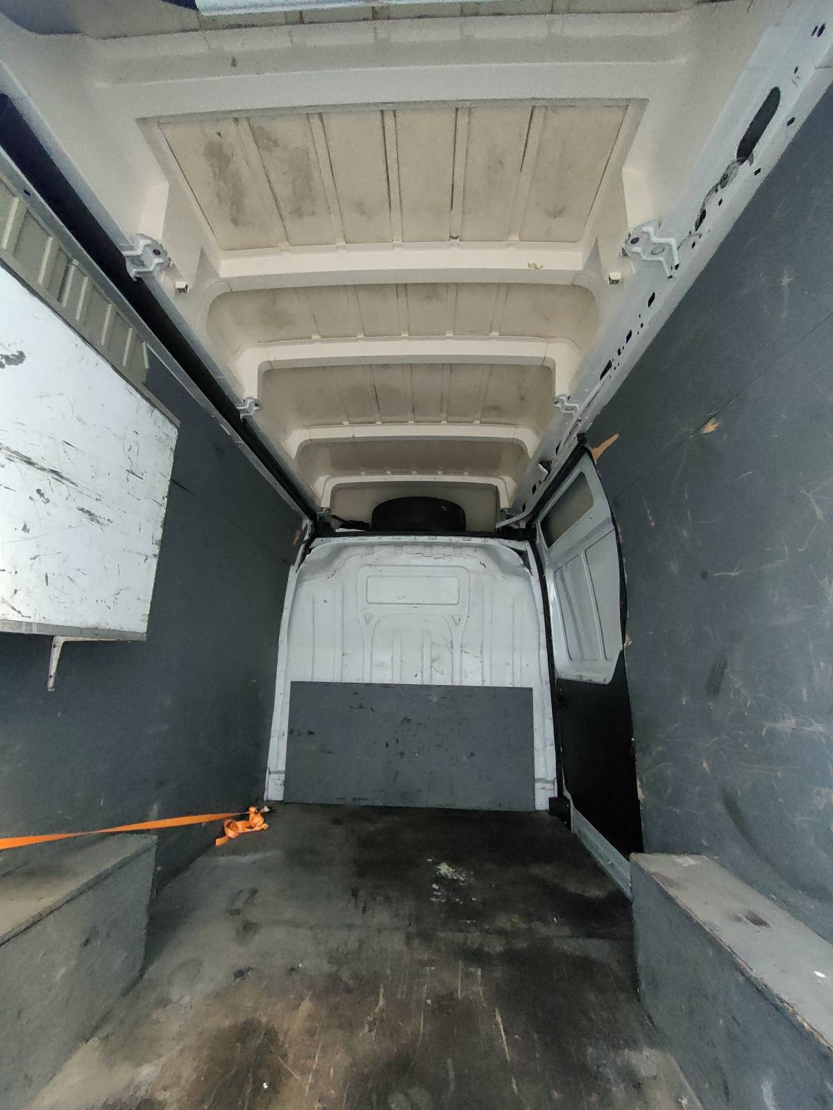 LC Transportes e Mudanças - Setúbal - Mudanzas locales (menos de 80 kilometros)
