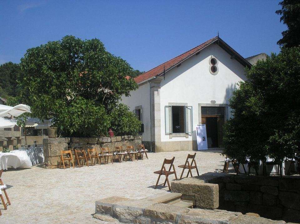 André Santos - Vila Real - Gastronomy and Service Rentals