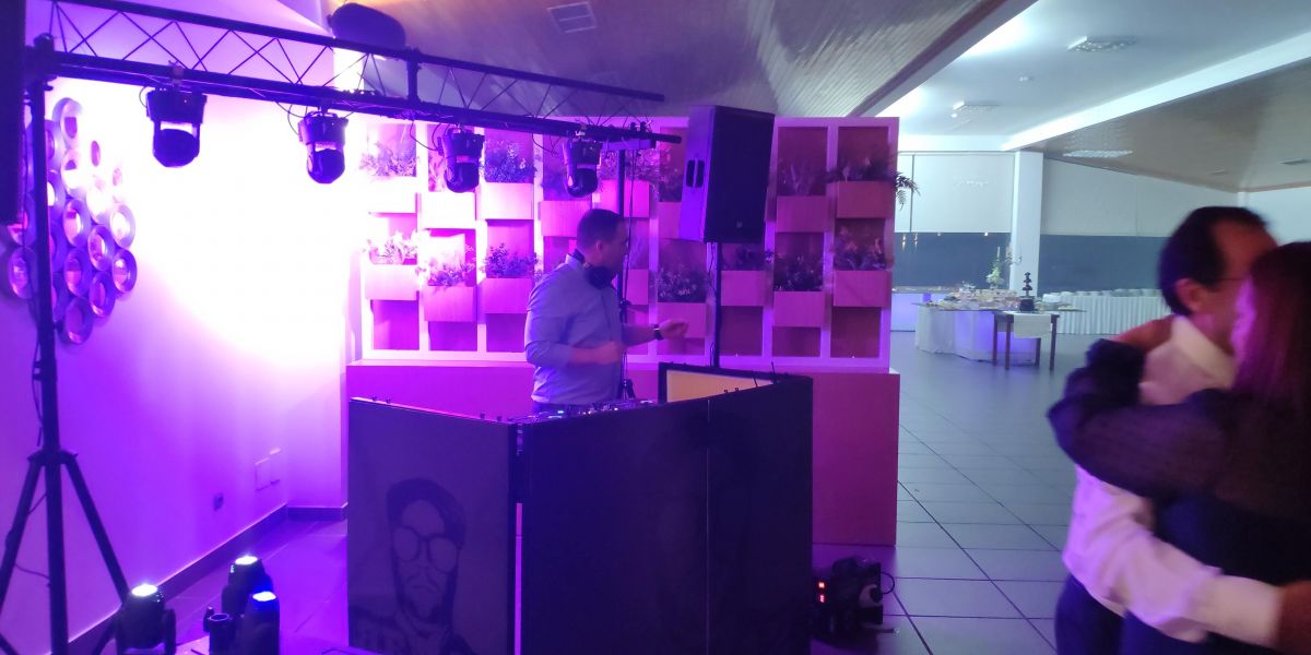 DJ Renas - Renas Party Groove - Anadia - Event DJ
