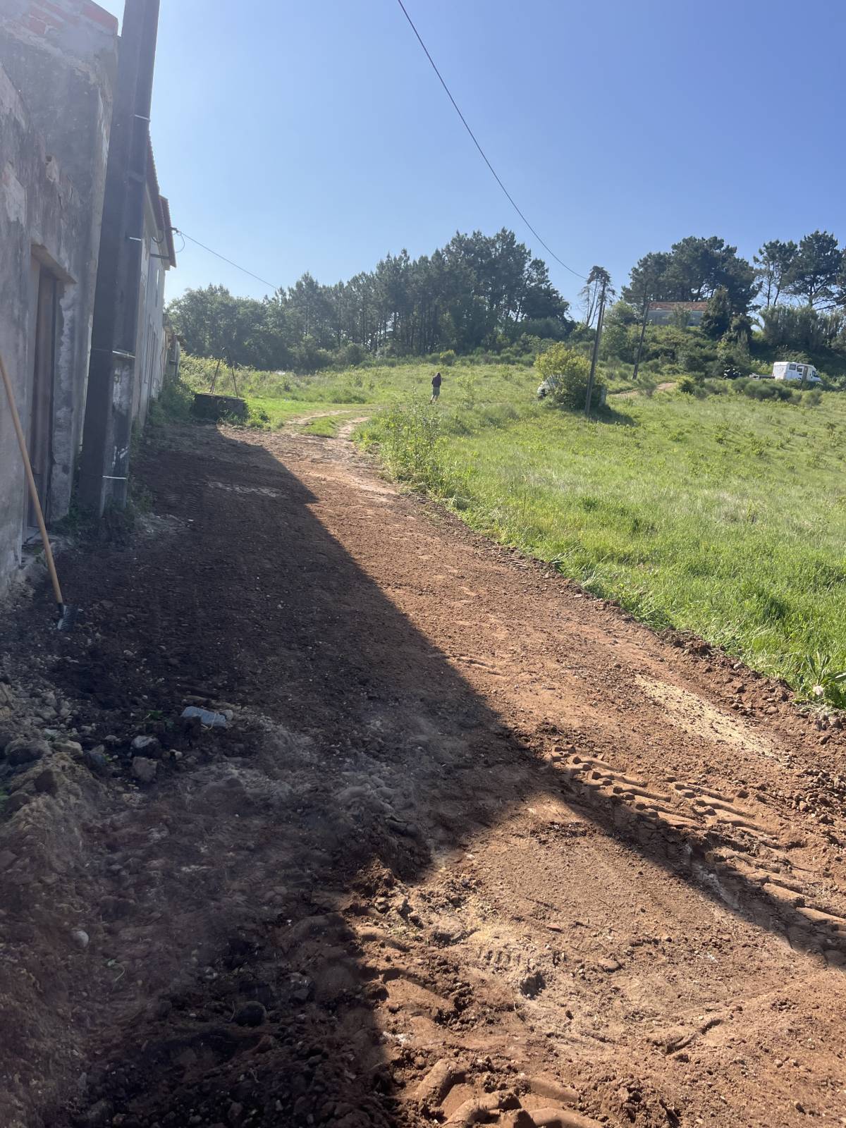 Pêgo’s Escava - Óbidos - Serviço de Retroescavadora