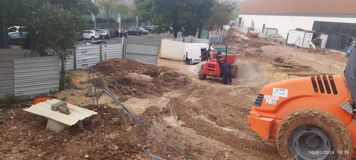 Hmax escavação e movimentação de terras - Lisboa - Construction and Building Services