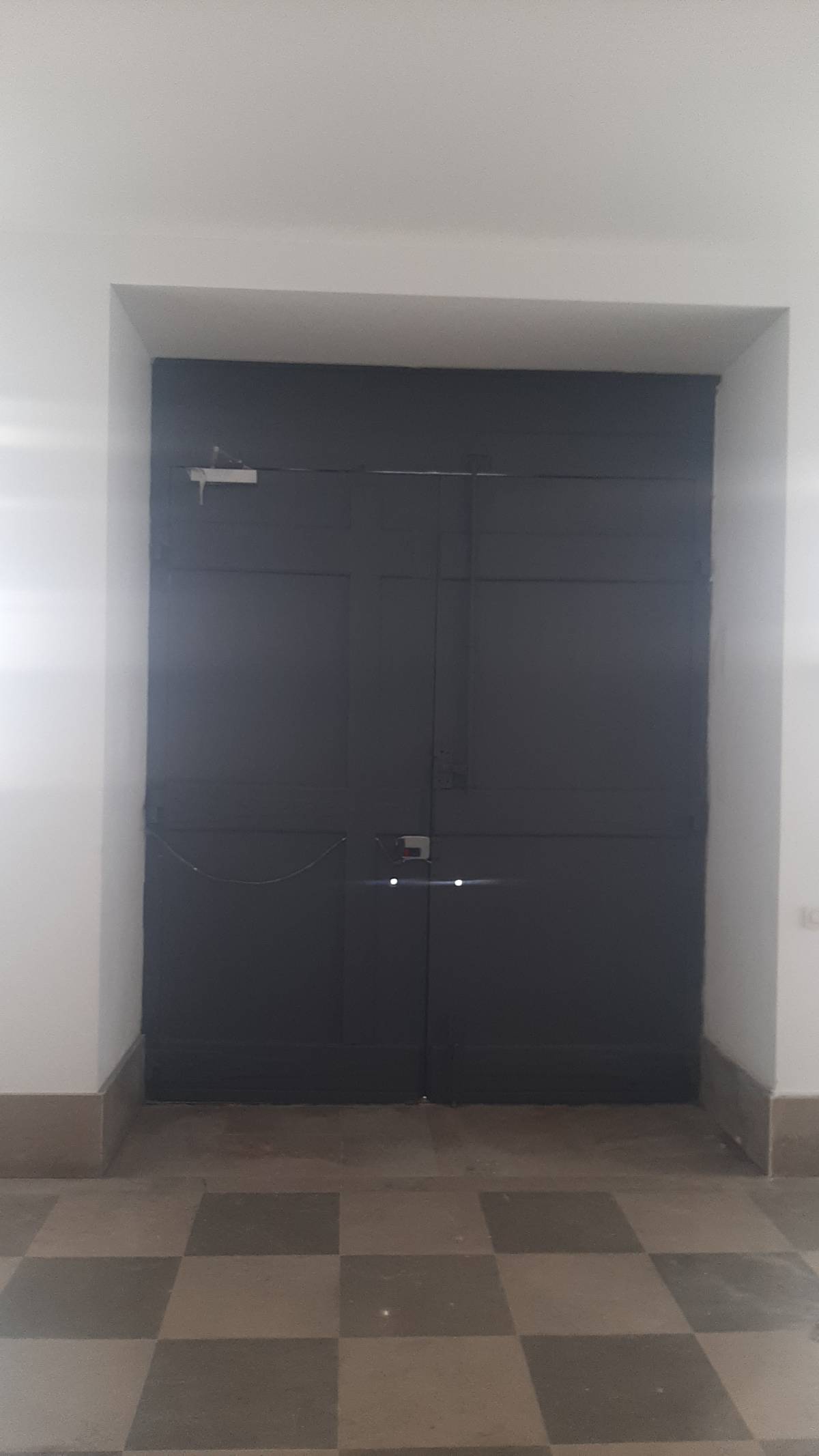 Tiago - Lisboa - Peinture de portes