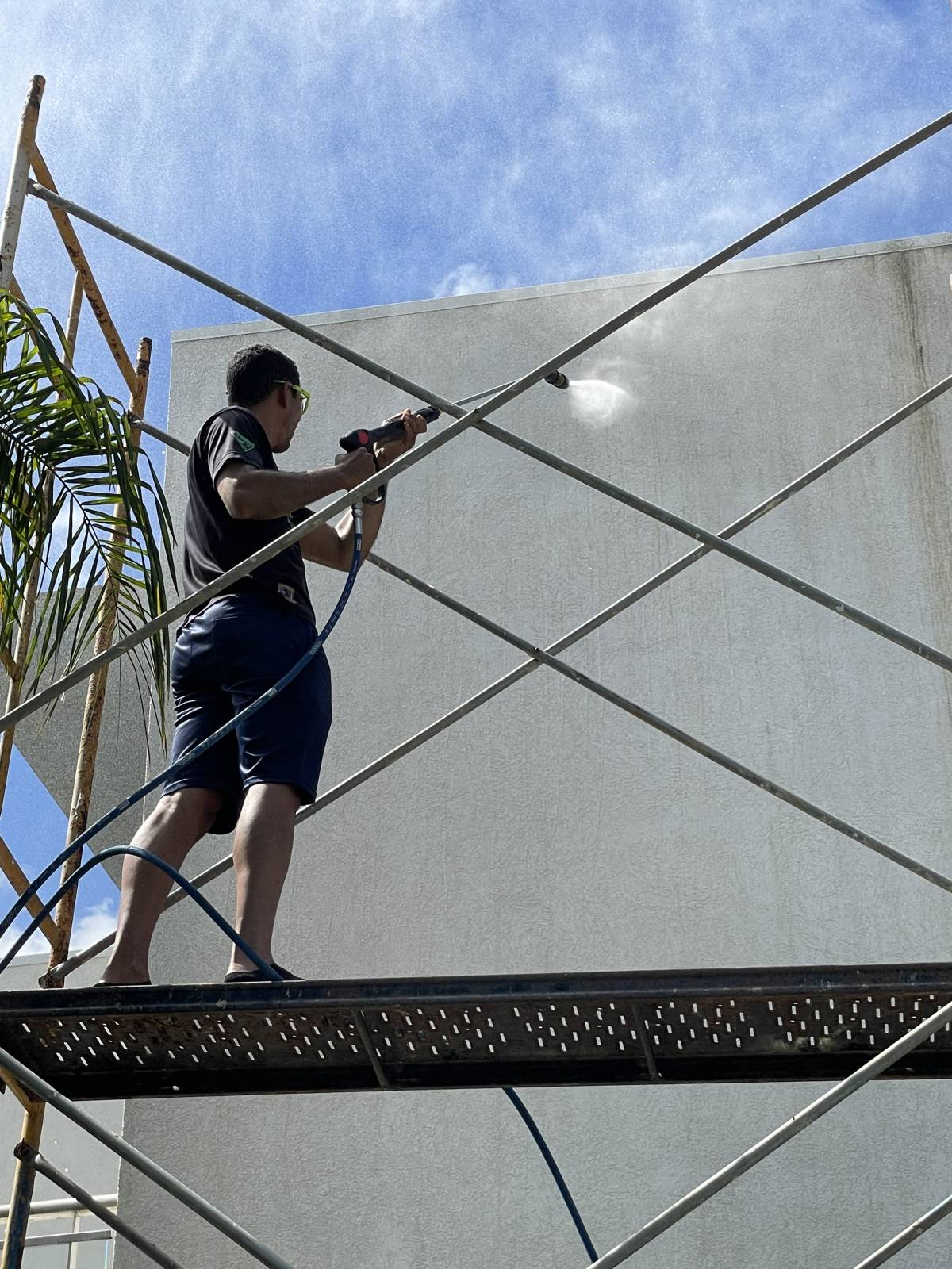 MULTILUK - Amadora - Reparação de Portão de Garagem