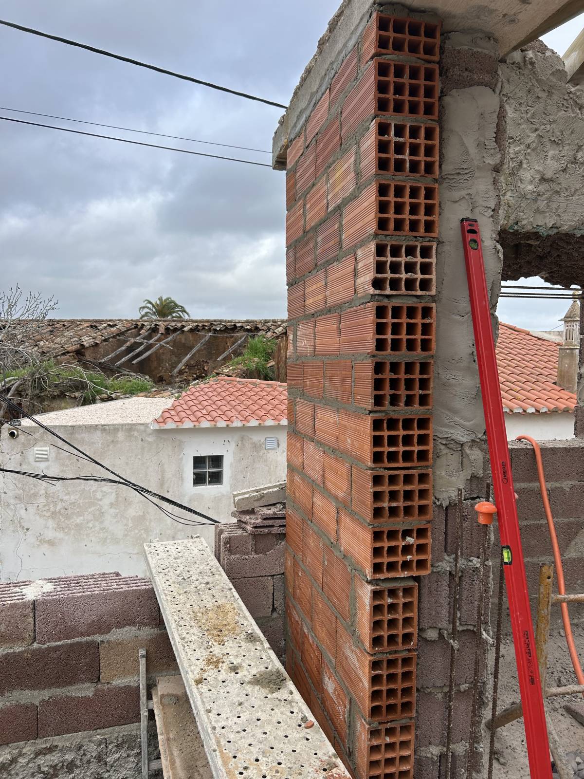 André Marreiro - Portimão - Instalação de Pavimento em Pedra ou Ladrilho