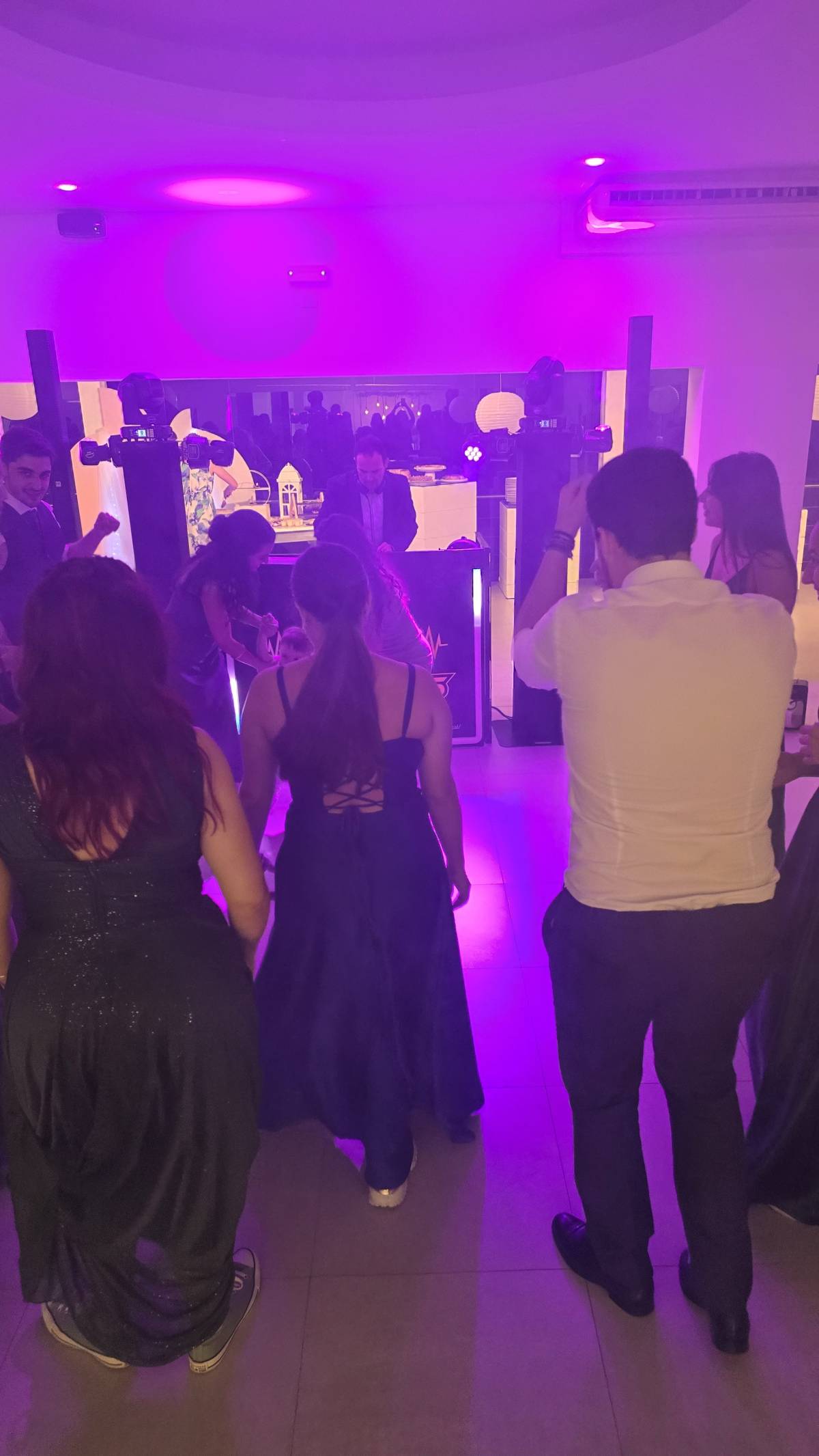 DJ Renas - Renas Party Groove - Anadia - Event DJ