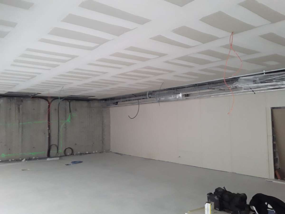 Edemilson Marins - Sintra - Gutter Installation or Replacement