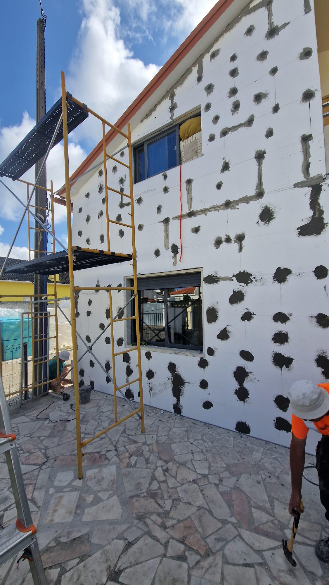 Igor Ungureanu - Montijo - Instalación de suelos de baldosas o piedras