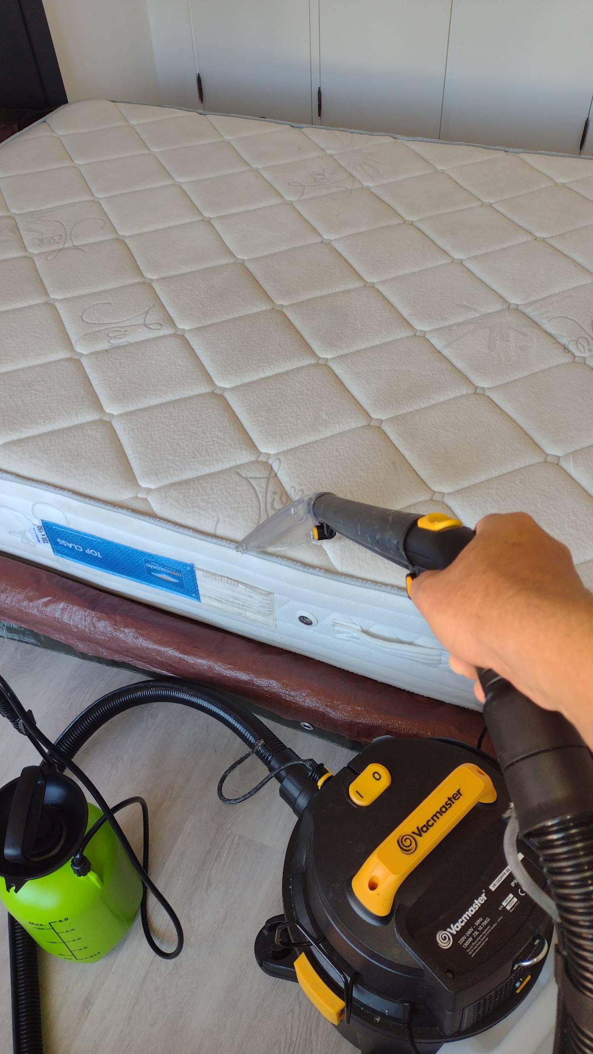 SOS estofos limpeza de sofás colchões carpetes tapetes e afins - Coimbra - Polsterer