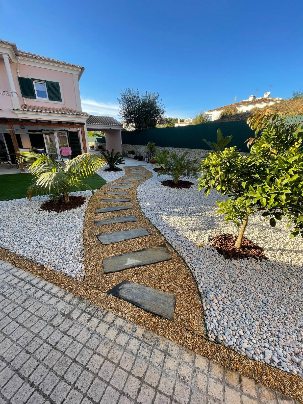 MULTILUK - Amadora - Poda e Manutenção de Árvores