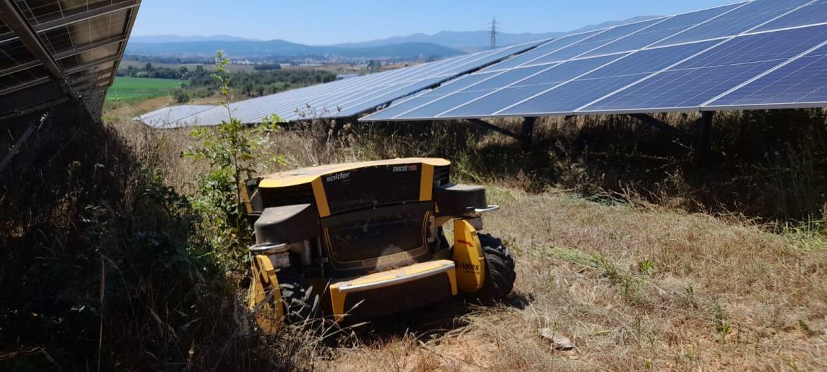 MANUTENÇÃO DE PARQUES FOTOVOLTAICOS - Covilhã - Dachdecken