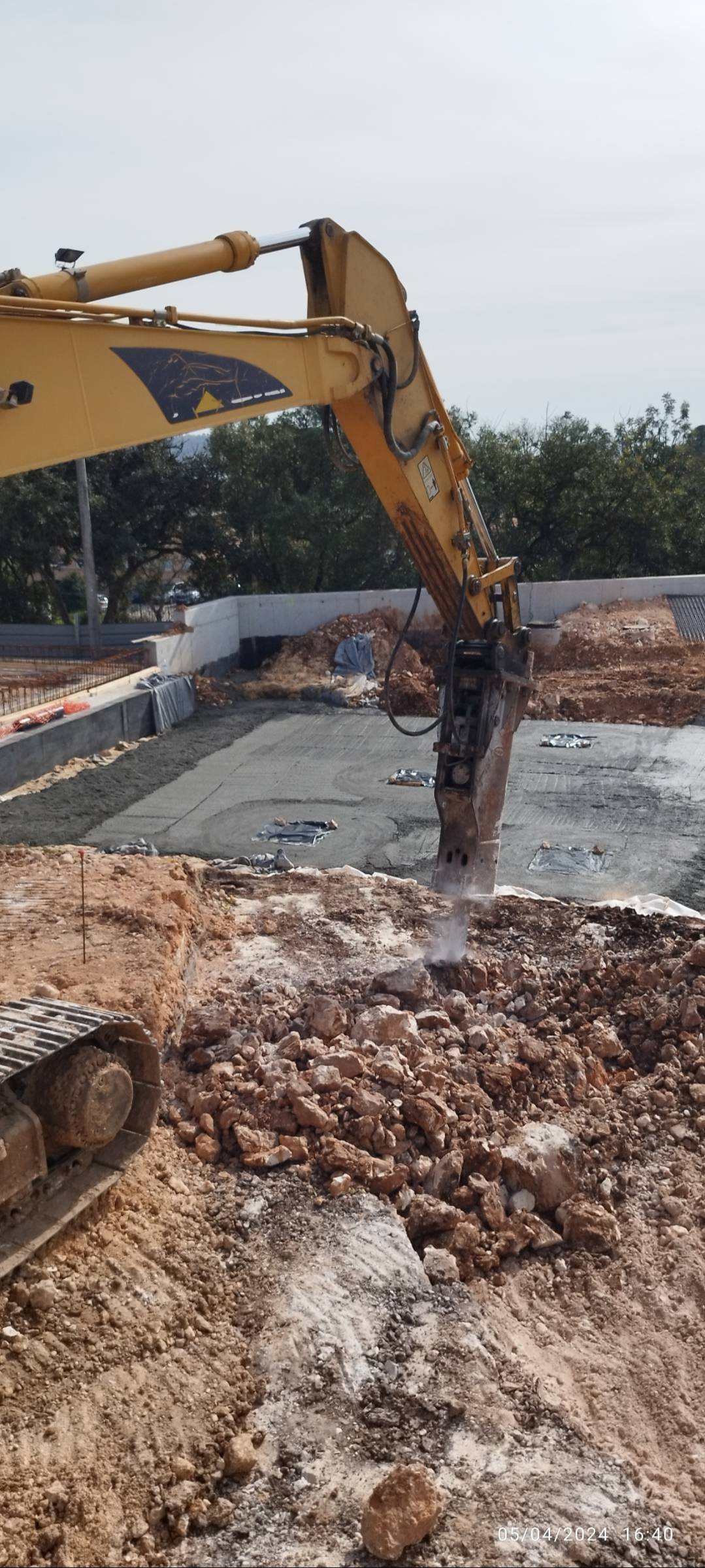 Hmax escavação e movimentação de terras - Lisboa - Abrissarbeiten