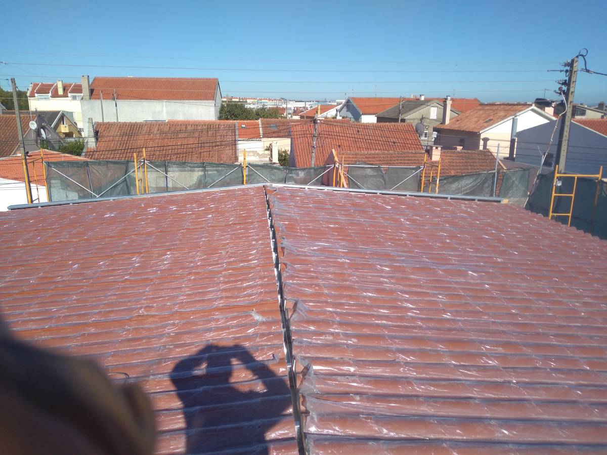 Cleiton Lima - Óbidos - Construção de Parede Interior