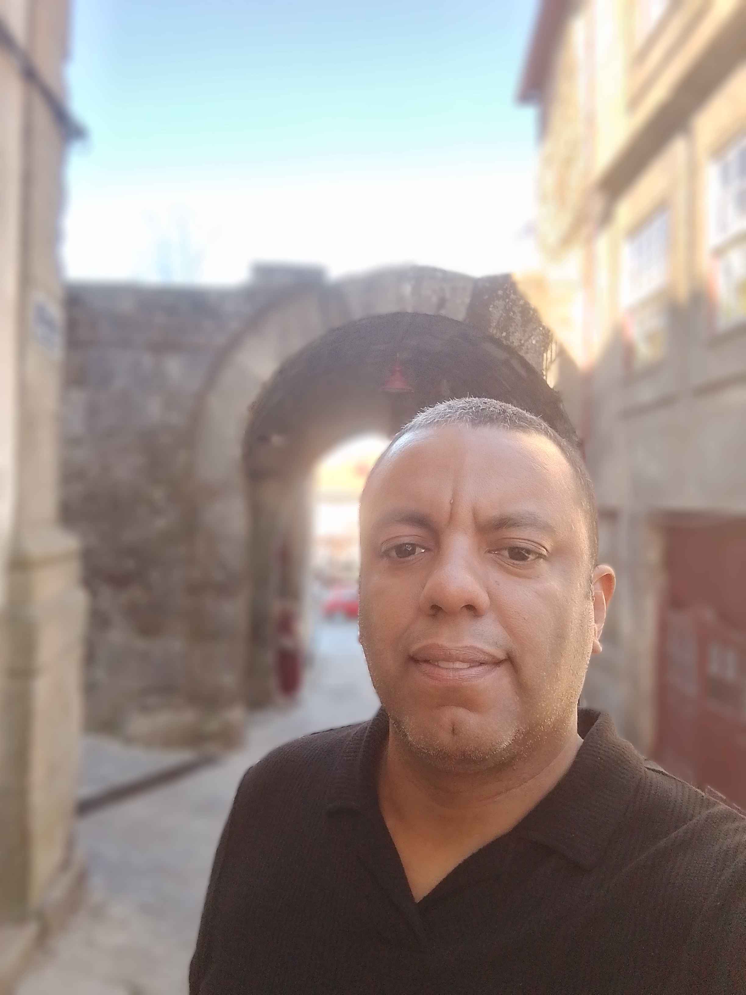 Danillo Serralheria - Marinha Grande - Reparatur des Garagentors