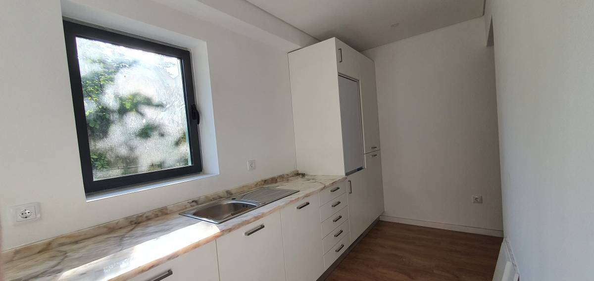 Goncalves leite - Matosinhos - Vinyl or Linoleum Repair or Partial Replacement