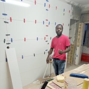 Luís Pladur - Vila Franca de Xira - Revêtement de salle de bains