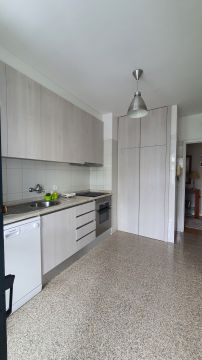 Goncalves leite - Matosinhos - Bed Frame Assembly