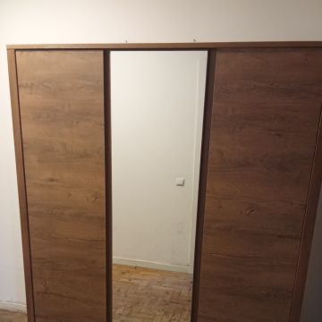 José Batista Unir Distâncias - Leiria - Montaje de muebles de IKEA