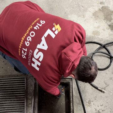 Flash Esgotos Desentupimentos - Porto - Limpieza de propiedades
