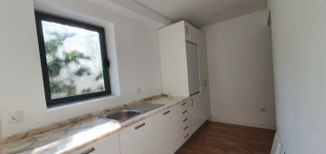 Goncalves leite - Matosinhos - Vinyl or Linoleum Repair or Partial Replacement