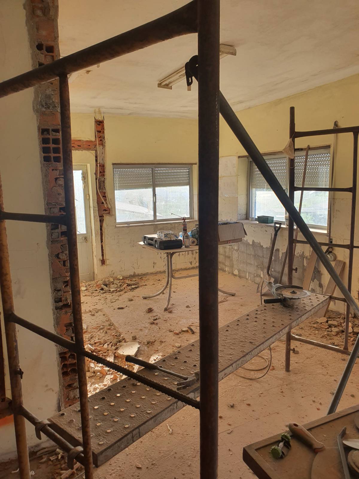 SSJM REMODELAÇÕES - Mealhada - Tür lackieren