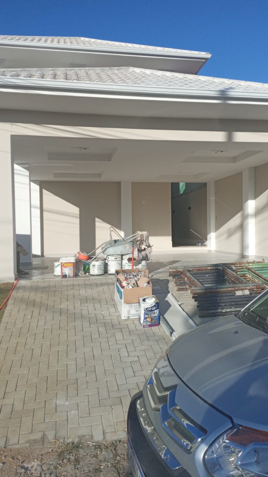 Ayron - Maia - Carpet Installation
