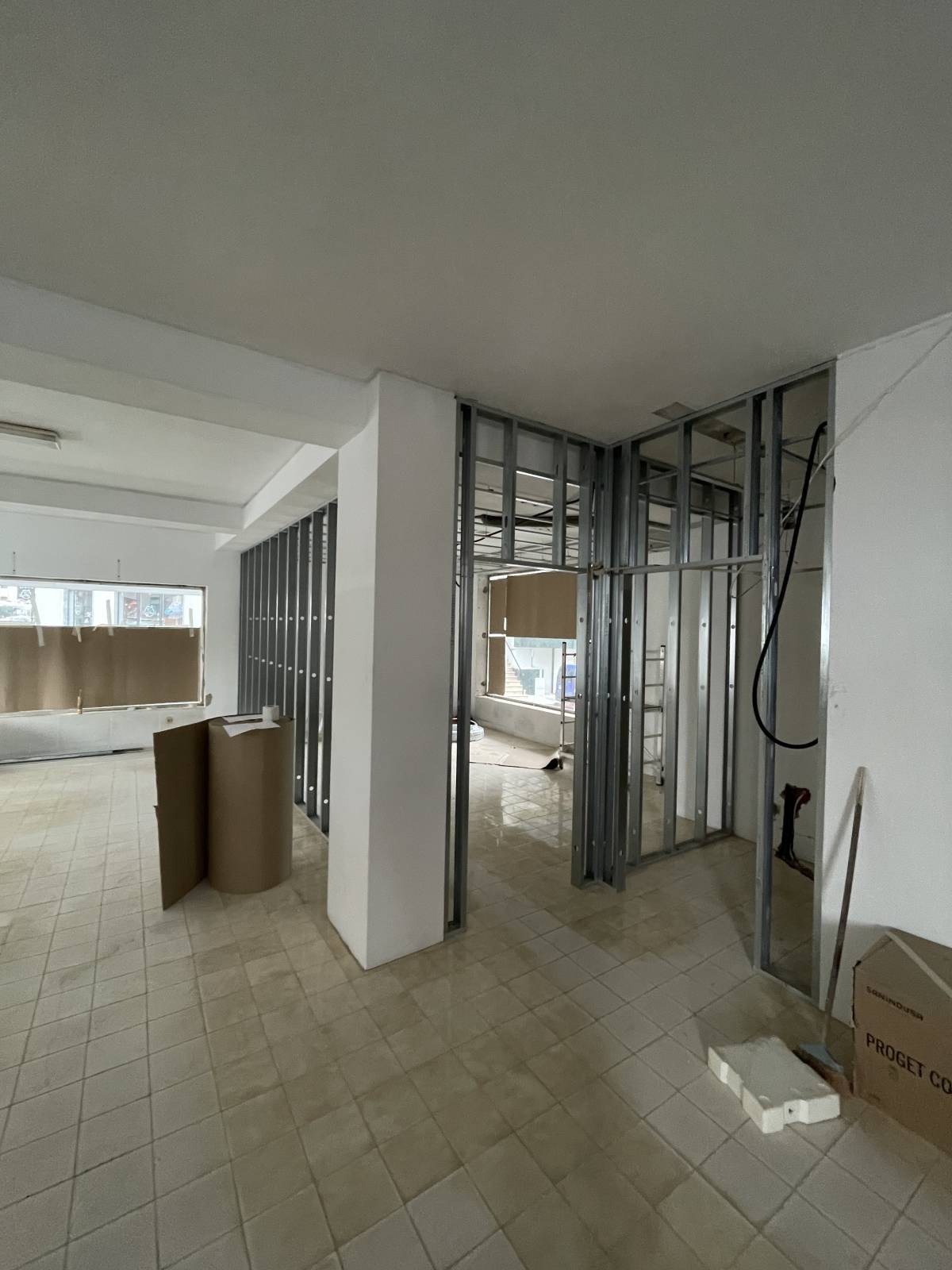 Baufleur & Martins - Remodelações - Entroncamento - Instalação de Ventoinha