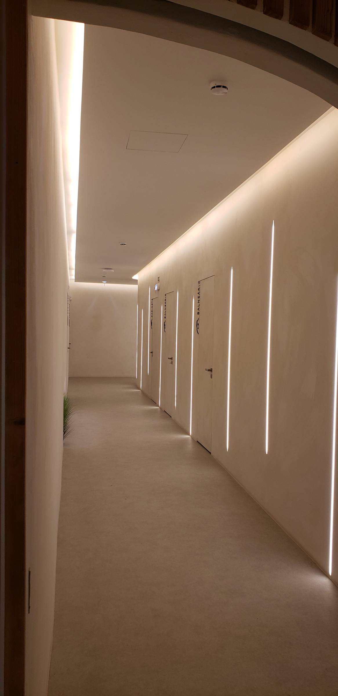 Andre Mota - Odivelas - Lamp Installation