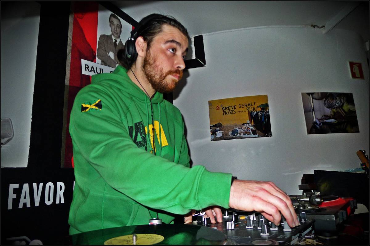 Pedro Rodrigues - Técnico Audiovisual, DJ - Mafra - Aluguer de Equipamento de Som para Eventos