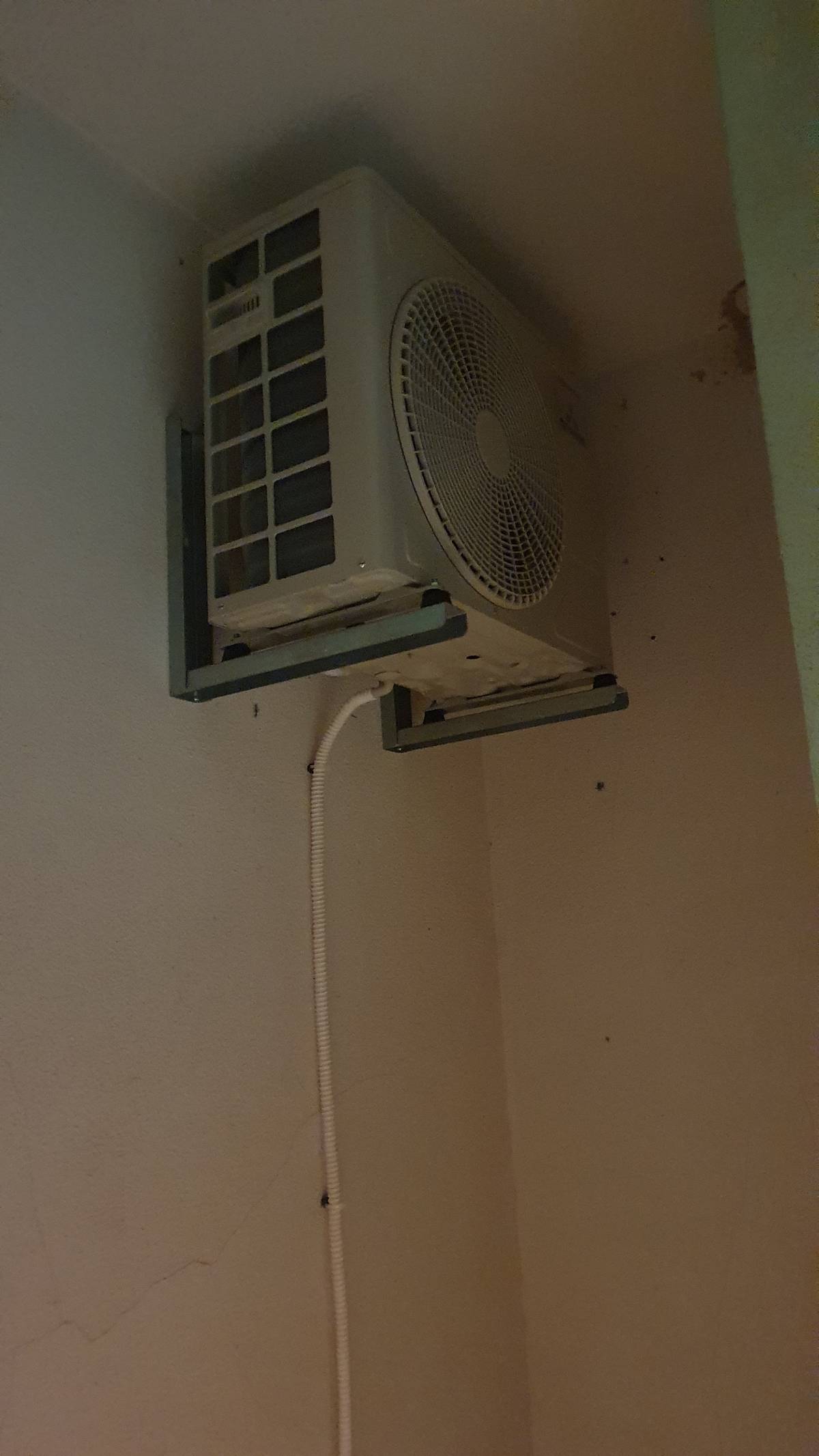 Karin Gustavo - Vila Franca de Xira - Fan Repair