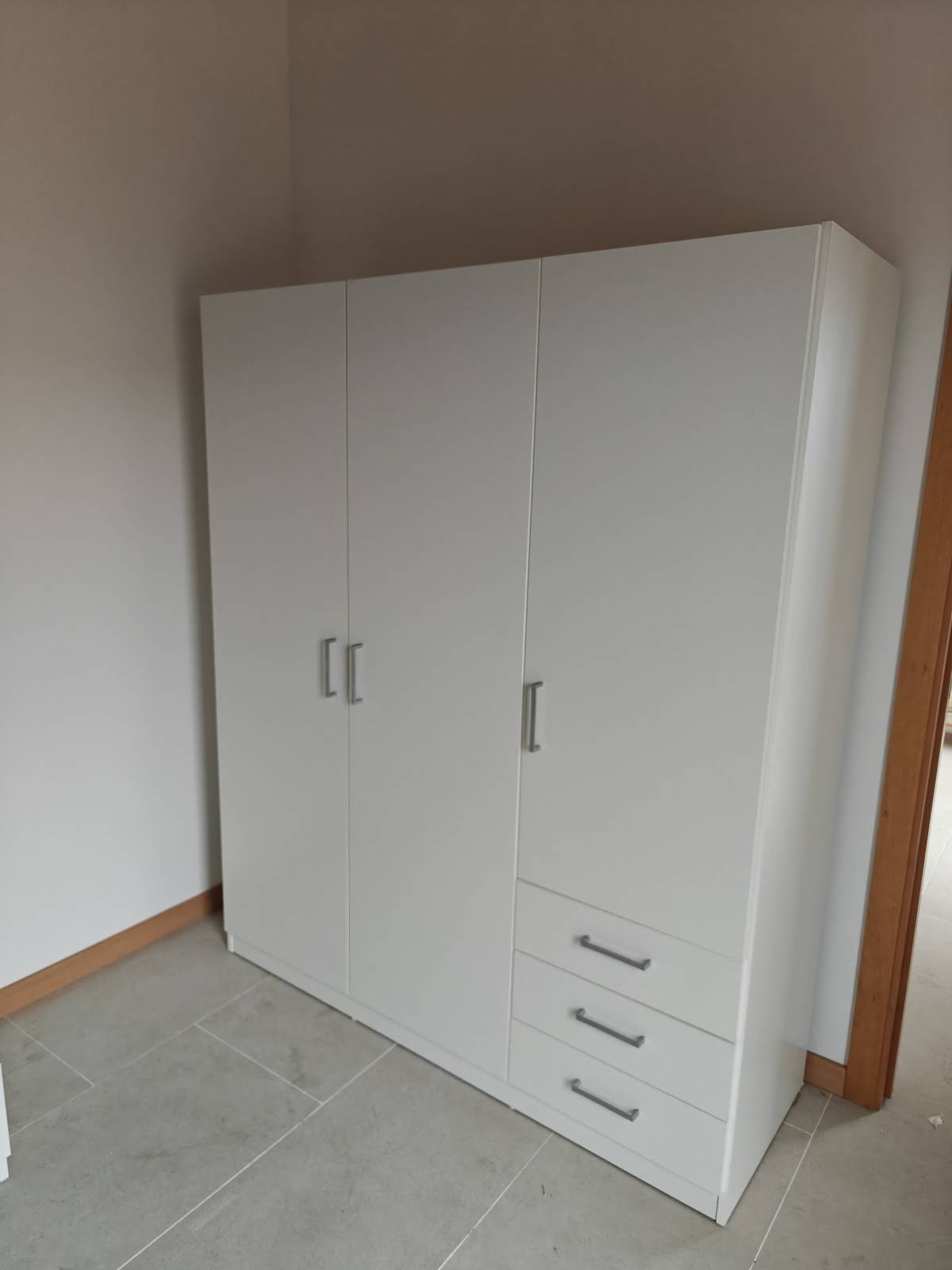 FELIPE MOTA - Leiria - Construcción de Home Cinema