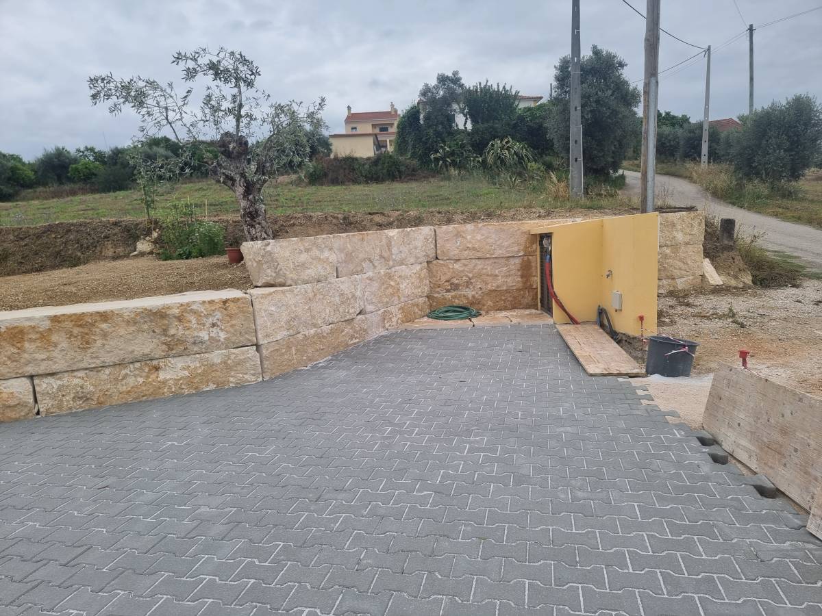 EHN CIVIL ENGENHARIA E CONSTRUCÃO UNIPESSOAL LDA - Tomar - Falsos techos