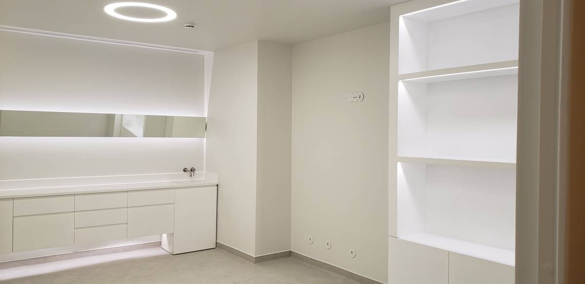 Andre Mota - Odivelas - Window Blinds Cleaning