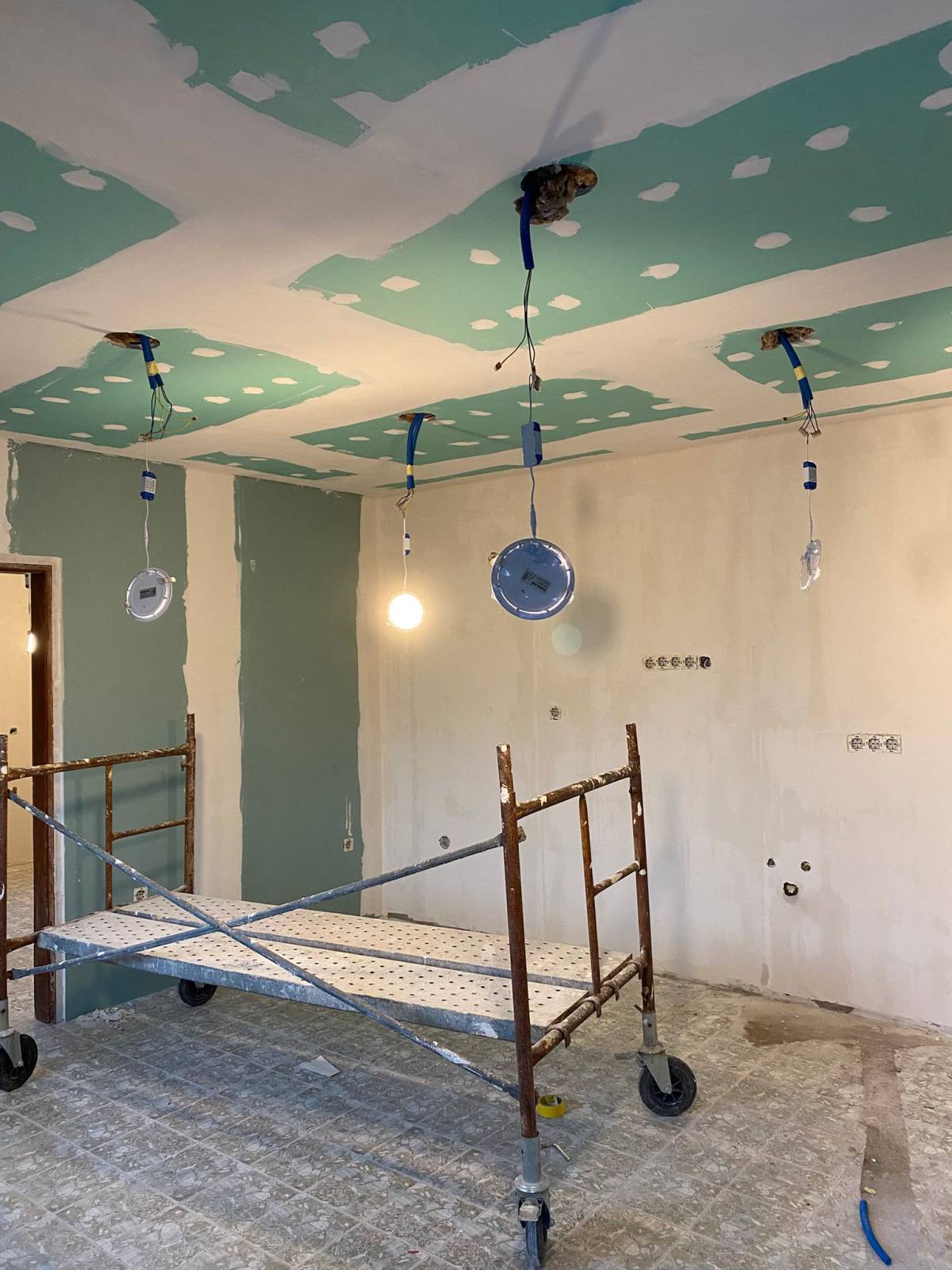 SSJM REMODELAÇÕES - Mealhada - Einbau oder Austausch der Garagentür