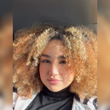 Amanda Alcantara - Seixal - Hebräisch Übersetzung
