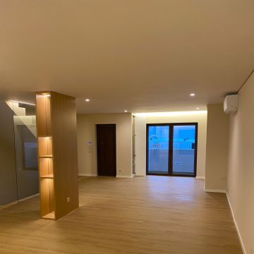 Ayron - Maia - Bathroom Remodel