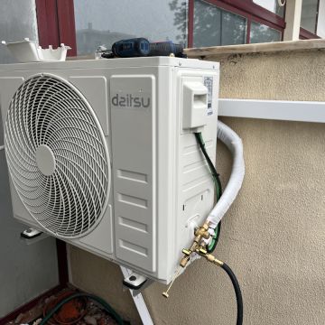 Karin Gustavo - Vila Franca de Xira - Zentrale Klimaanlage warten