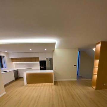 Ayron - Maia - Remodel a Room