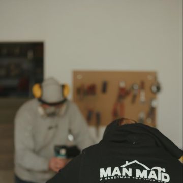 Man Maid Portugal ~ Silas Morgan - Mafra - Stone or Tile Flooring Installation