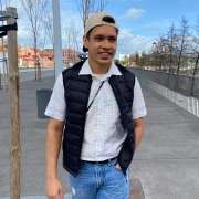 Gustavo Villena - Lisboa - Fitness Equipment Assembly
