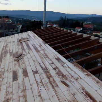 Osvaldo Silva - Viseu - Revestimento de Pavimento