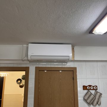 Karin Gustavo - Vila Franca de Xira - Zentrale Klimaanlage warten