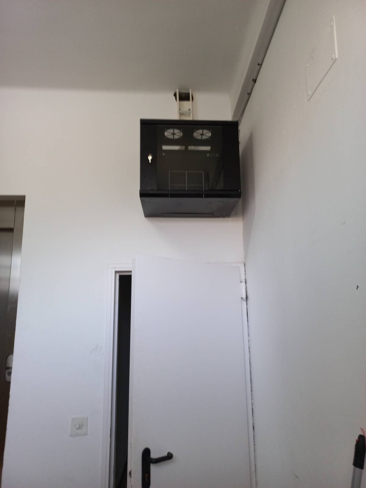 2P ELECTRICAL SOLUTIONS - Braga - Circuit Breaker Panel or Fuse Box Repair