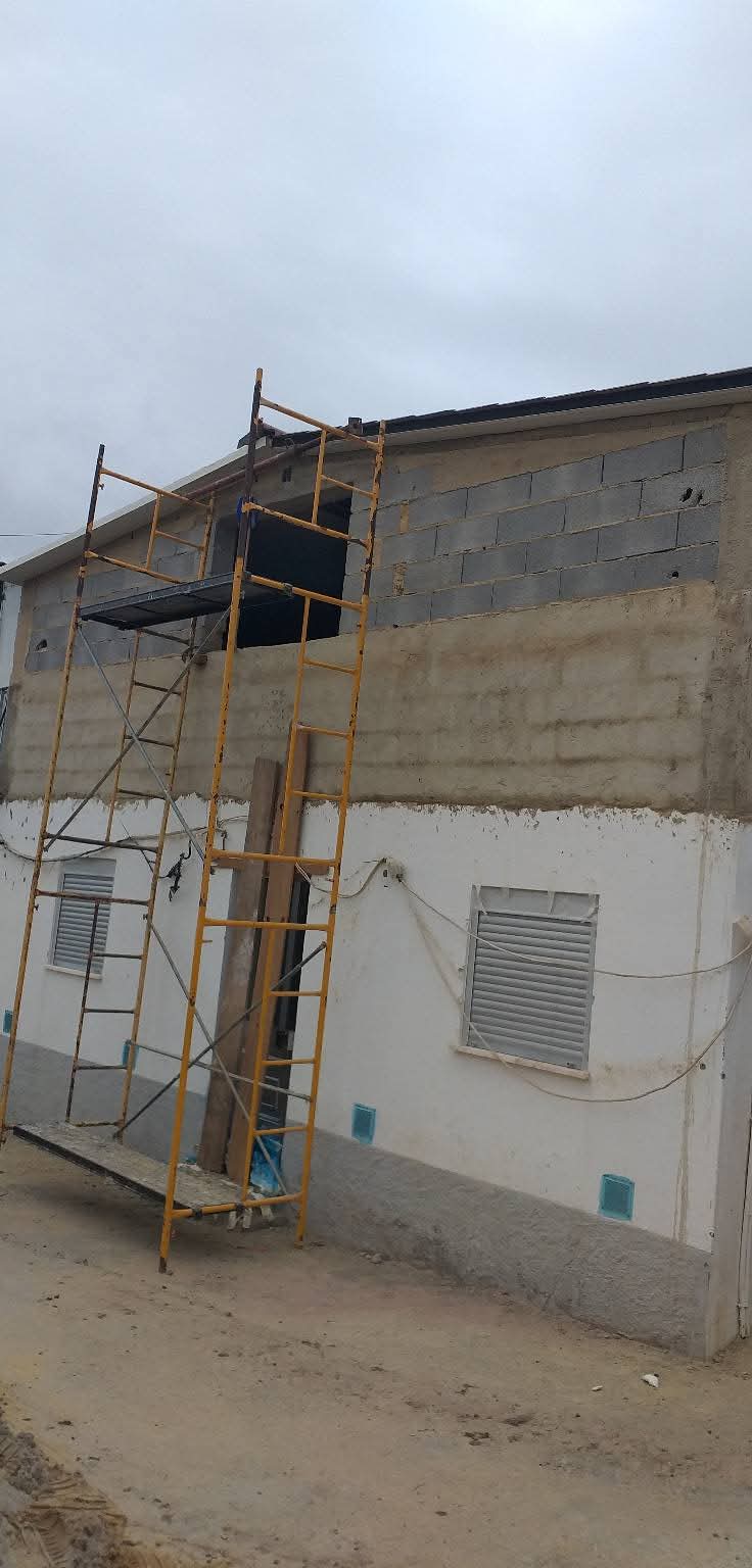 FMR construções e renovações - Estarreja - Vinyl- oder Linoleumboden reparieren oder ausbessern