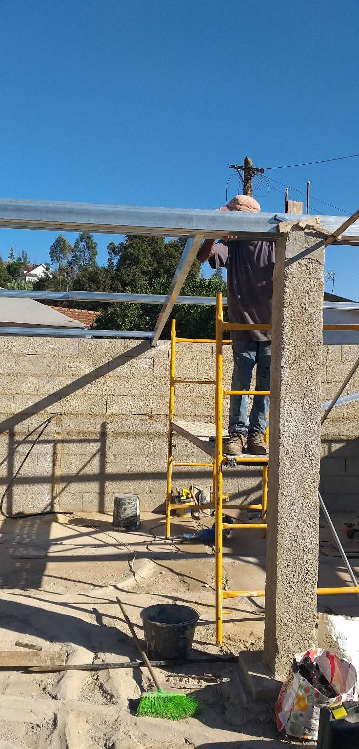 FMR construções e renovações - Estarreja - Hundezaun installieren