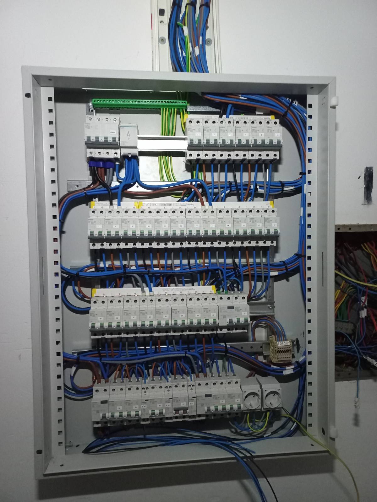 2P ELECTRICAL SOLUTIONS - Braga - Electrical and Wiring Issues