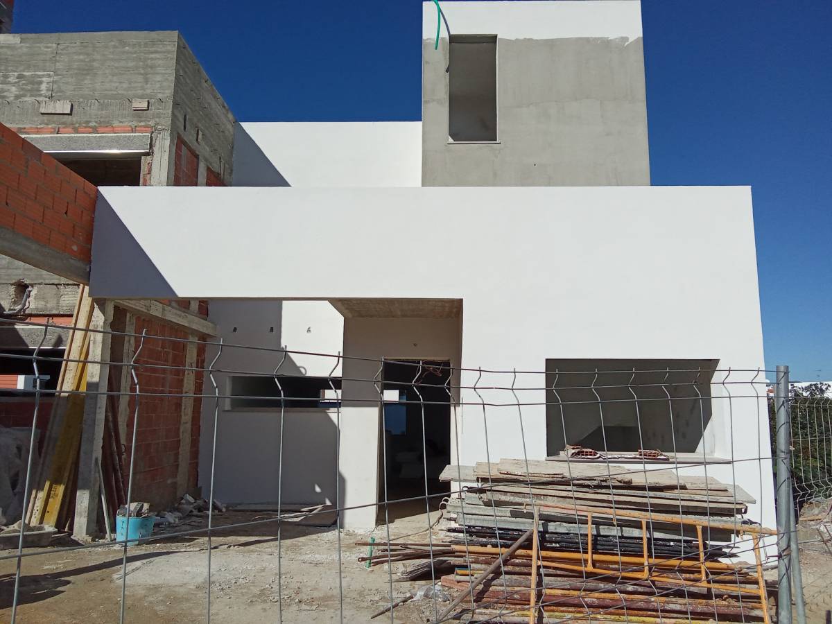 Matheus Cunha - Olhão - Interior Wall Addition
