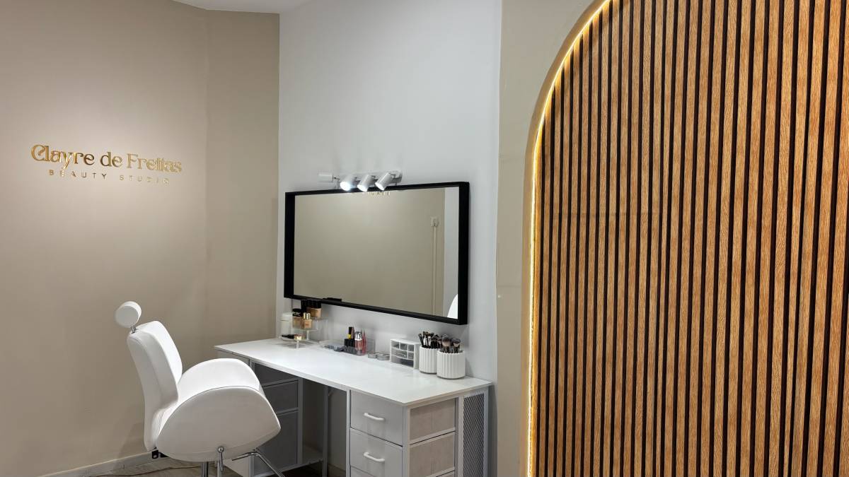 Clayre de Freitas - Beauty Studio - Porto - Haarstyling für Events