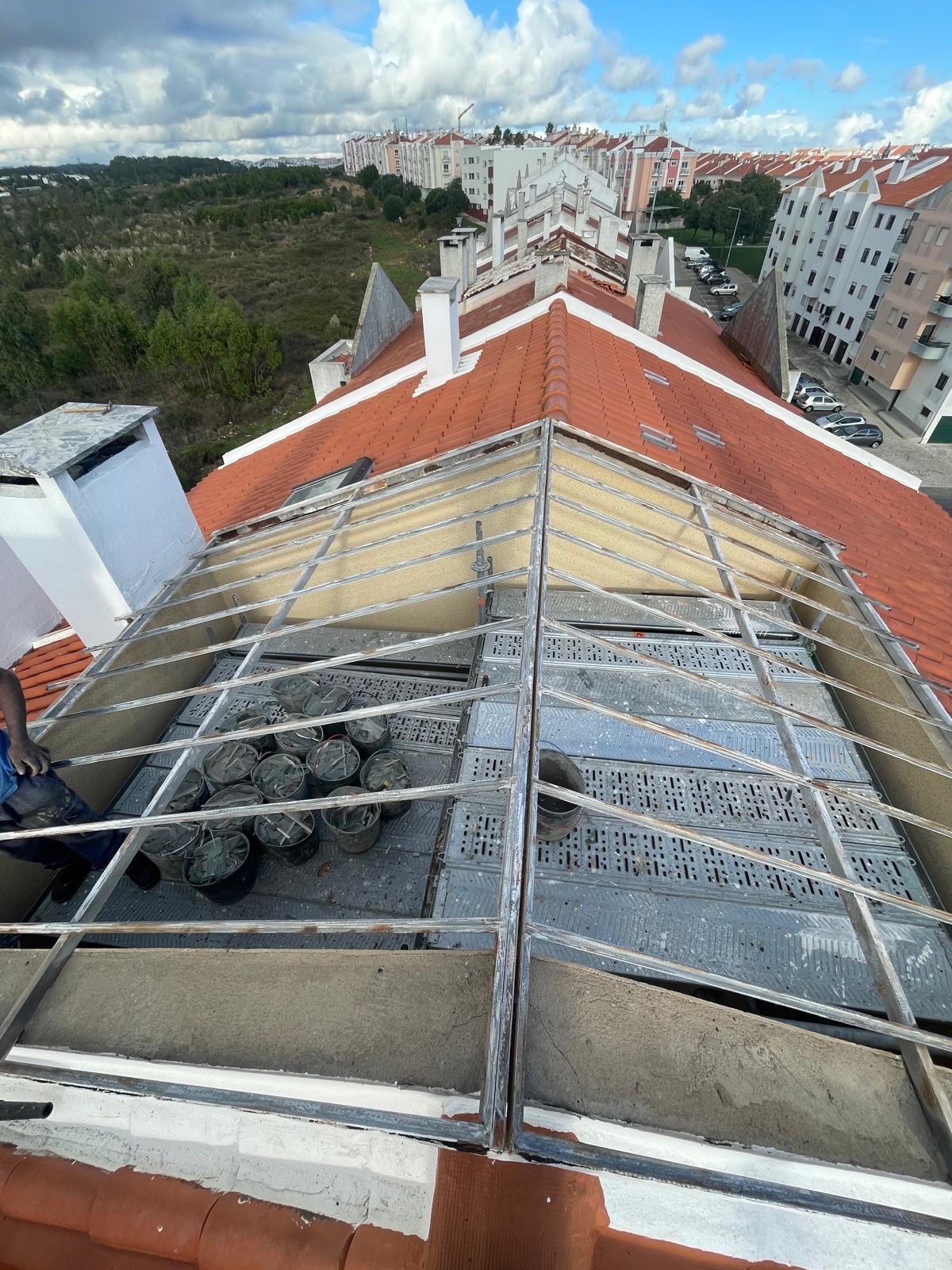 Esquadro Silvestre - Amadora - Pintura Exterior